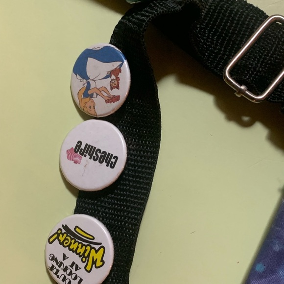 Disney Cheshire the cat Alice in wonderland purse bag with buttons . - Picture 4 of 10